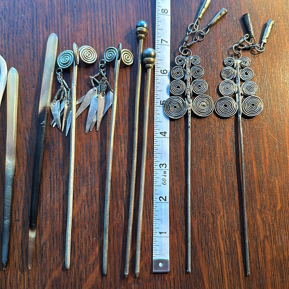 15 hair sticks from my travels around the world…metal, bone, black pearls & horn - Picture 10 of 16
